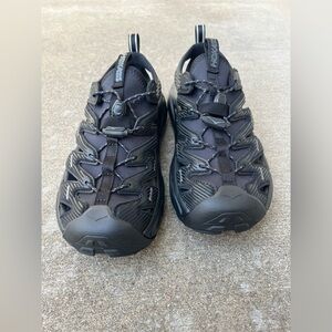 Black Hoka Sandals